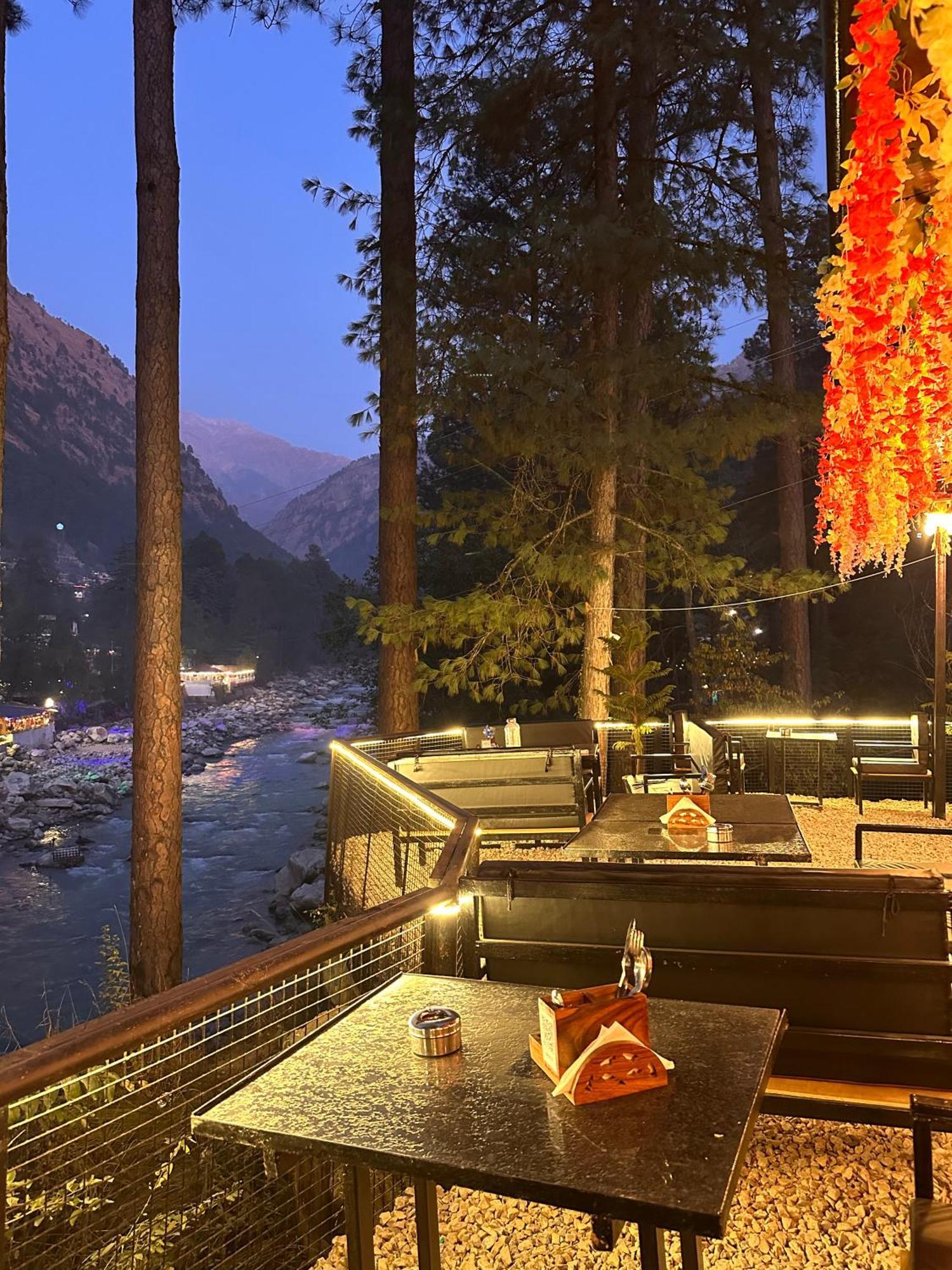 Ahava Kasol Riverside Cafe And Cottages ภายนอก รูปภาพ