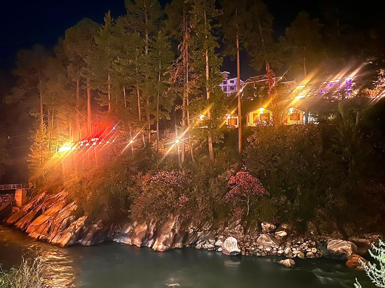 Ahava Kasol Riverside Cafe And Cottages ภายนอก รูปภาพ