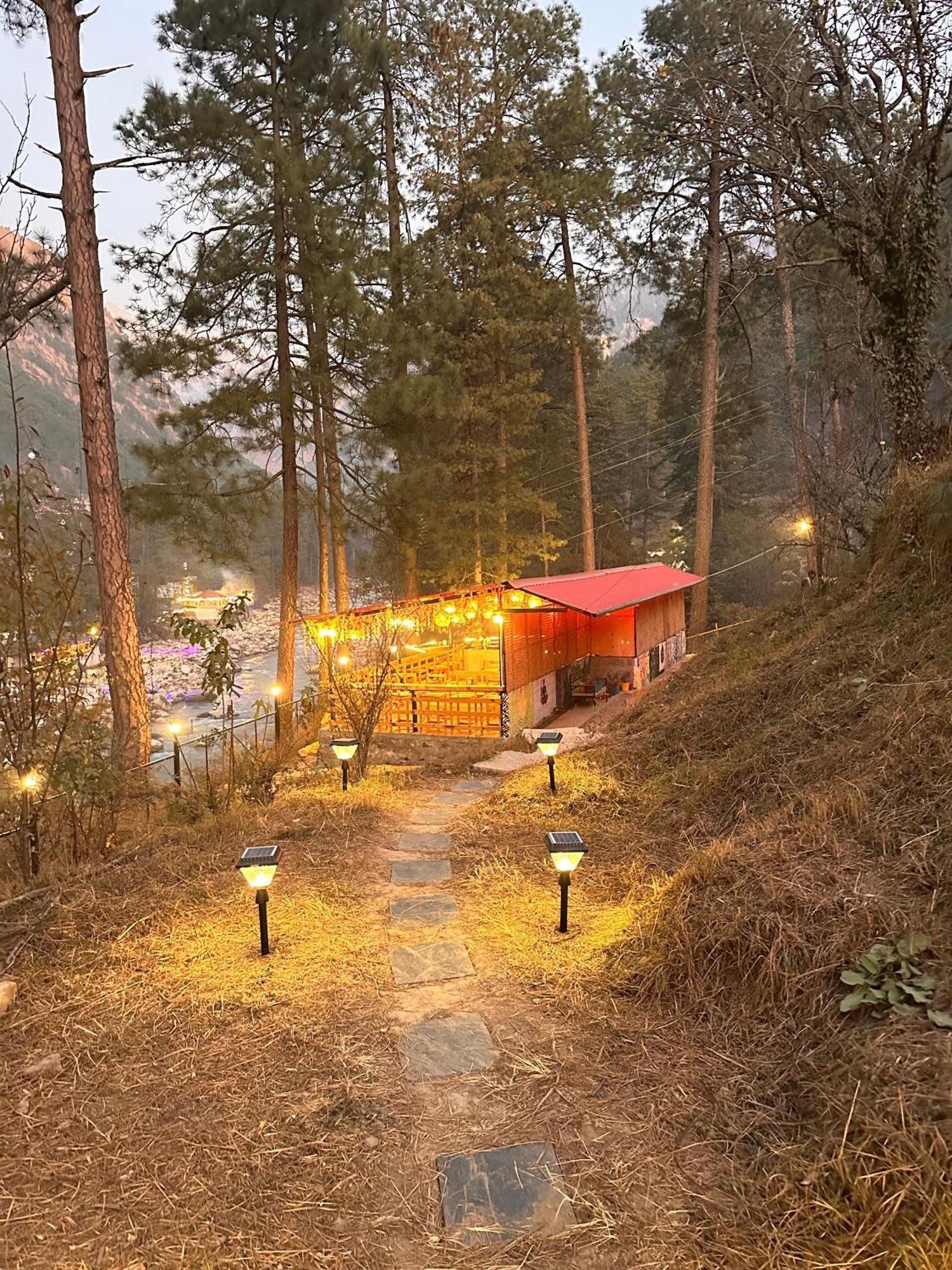 Ahava Kasol Riverside Cafe And Cottages ภายนอก รูปภาพ