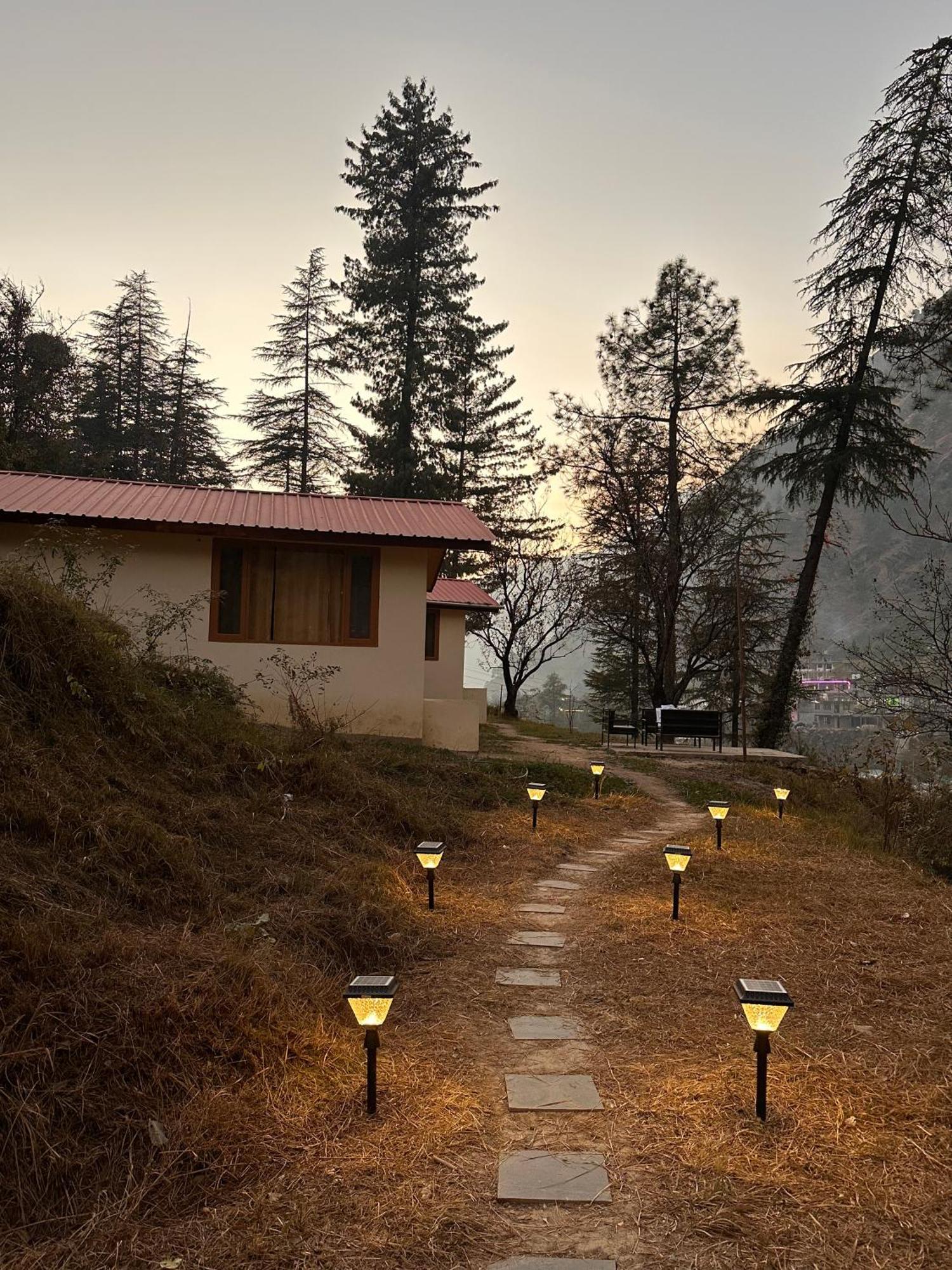 Ahava Kasol Riverside Cafe And Cottages ภายนอก รูปภาพ