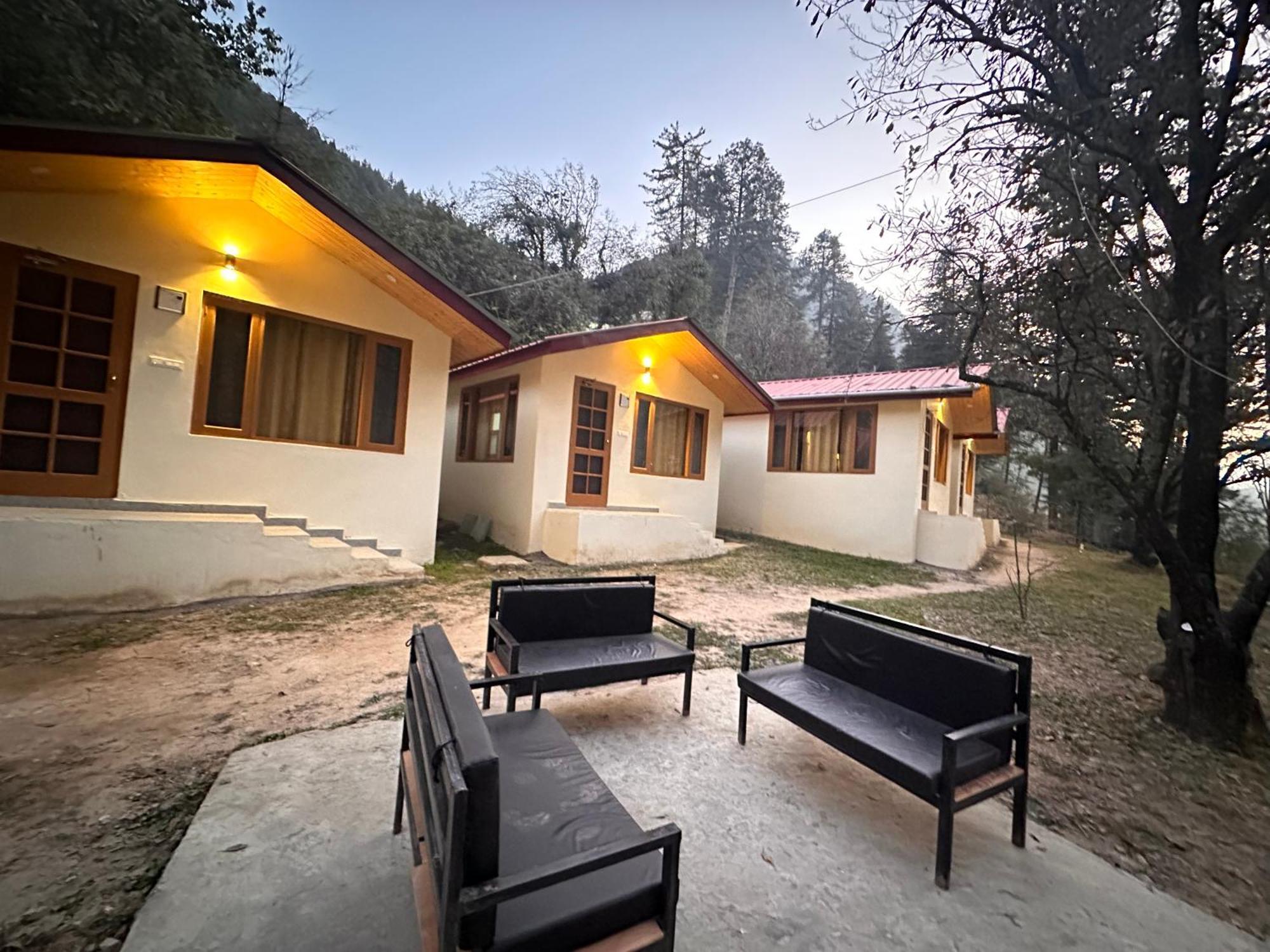 Ahava Kasol Riverside Cafe And Cottages ภายนอก รูปภาพ