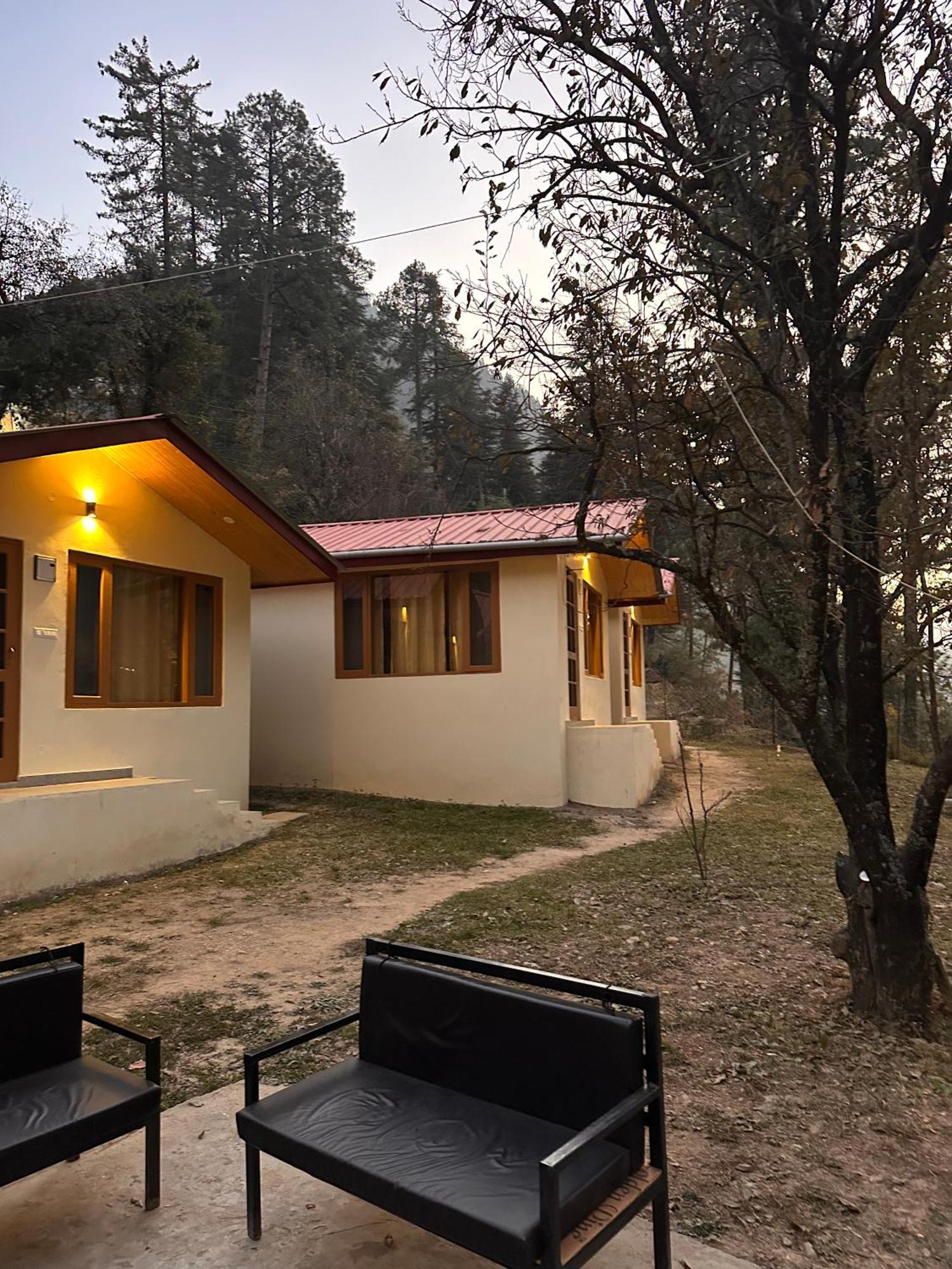 Ahava Kasol Riverside Cafe And Cottages ภายนอก รูปภาพ