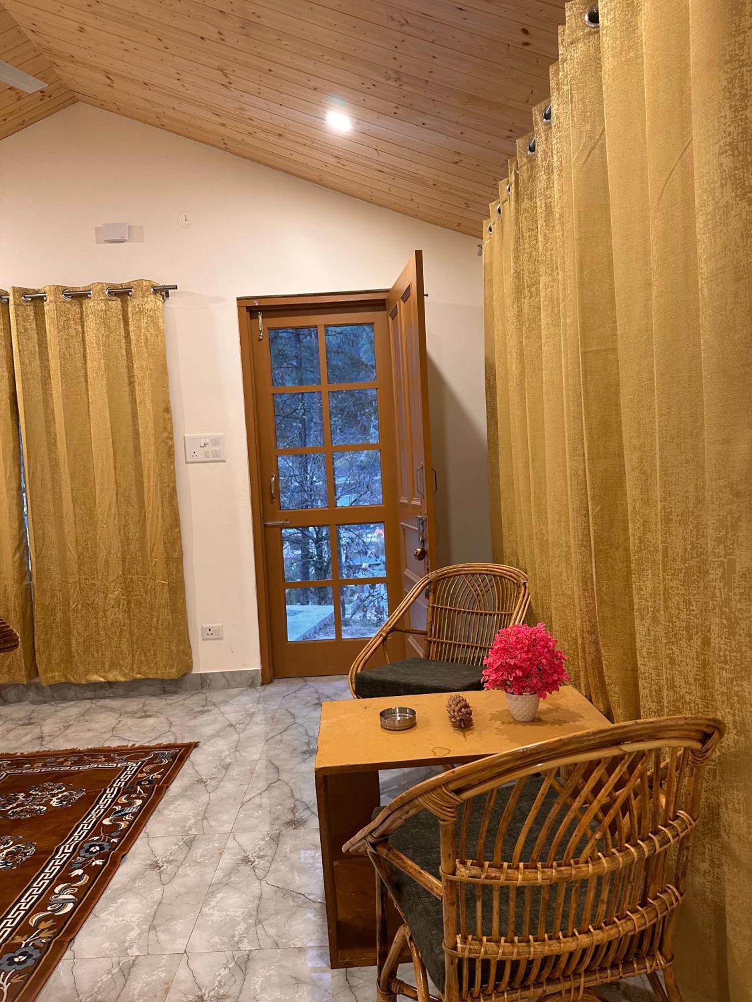 Ahava Kasol Riverside Cafe And Cottages ภายนอก รูปภาพ
