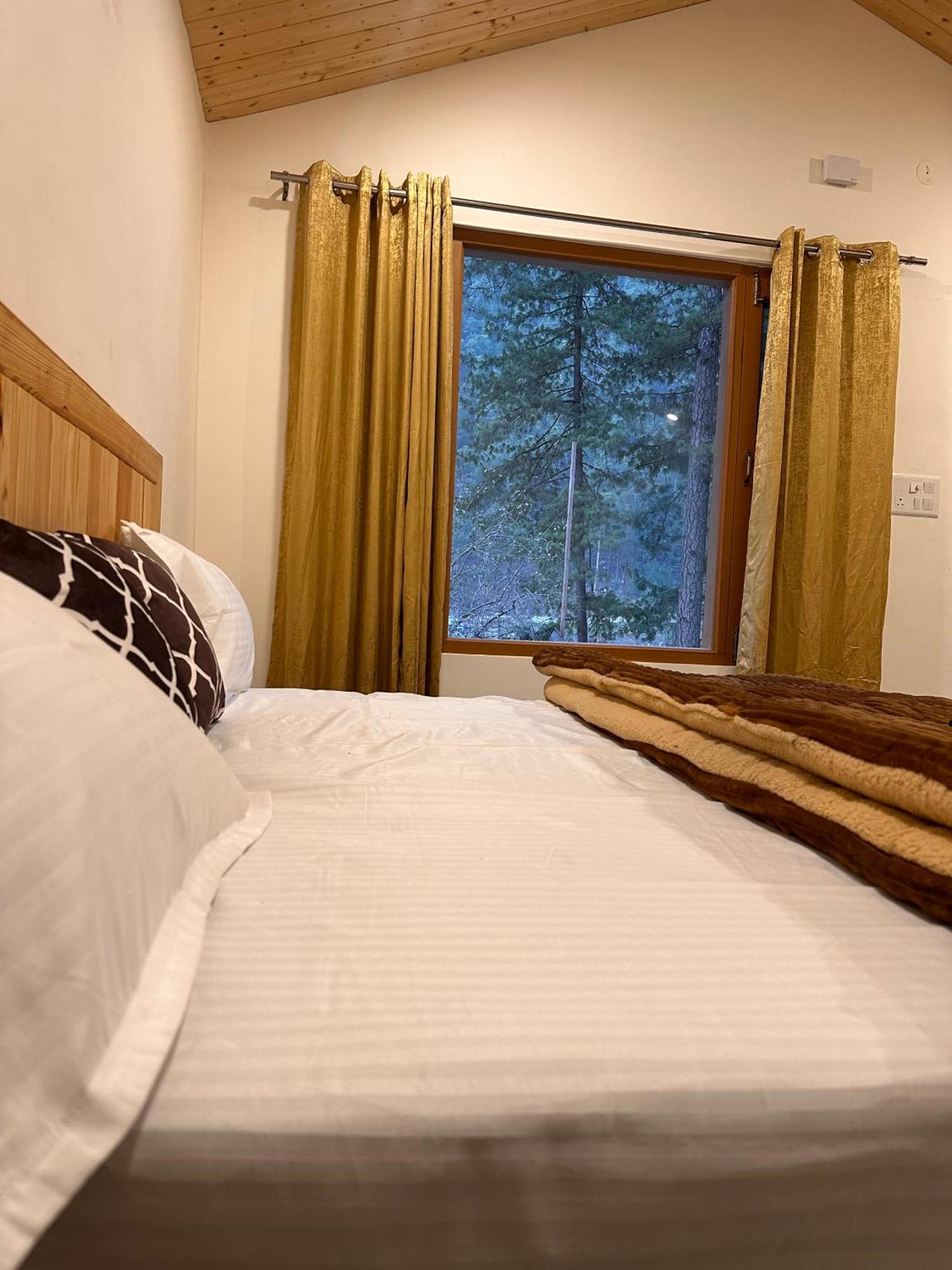 Ahava Kasol Riverside Cafe And Cottages ภายนอก รูปภาพ