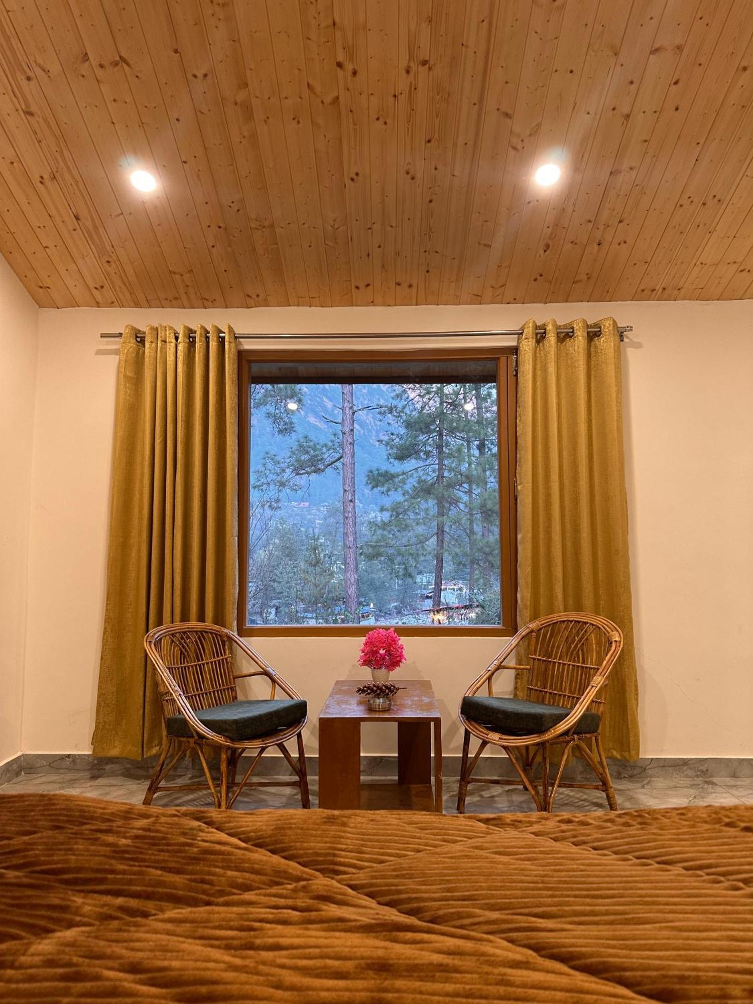 Ahava Kasol Riverside Cafe And Cottages ภายนอก รูปภาพ