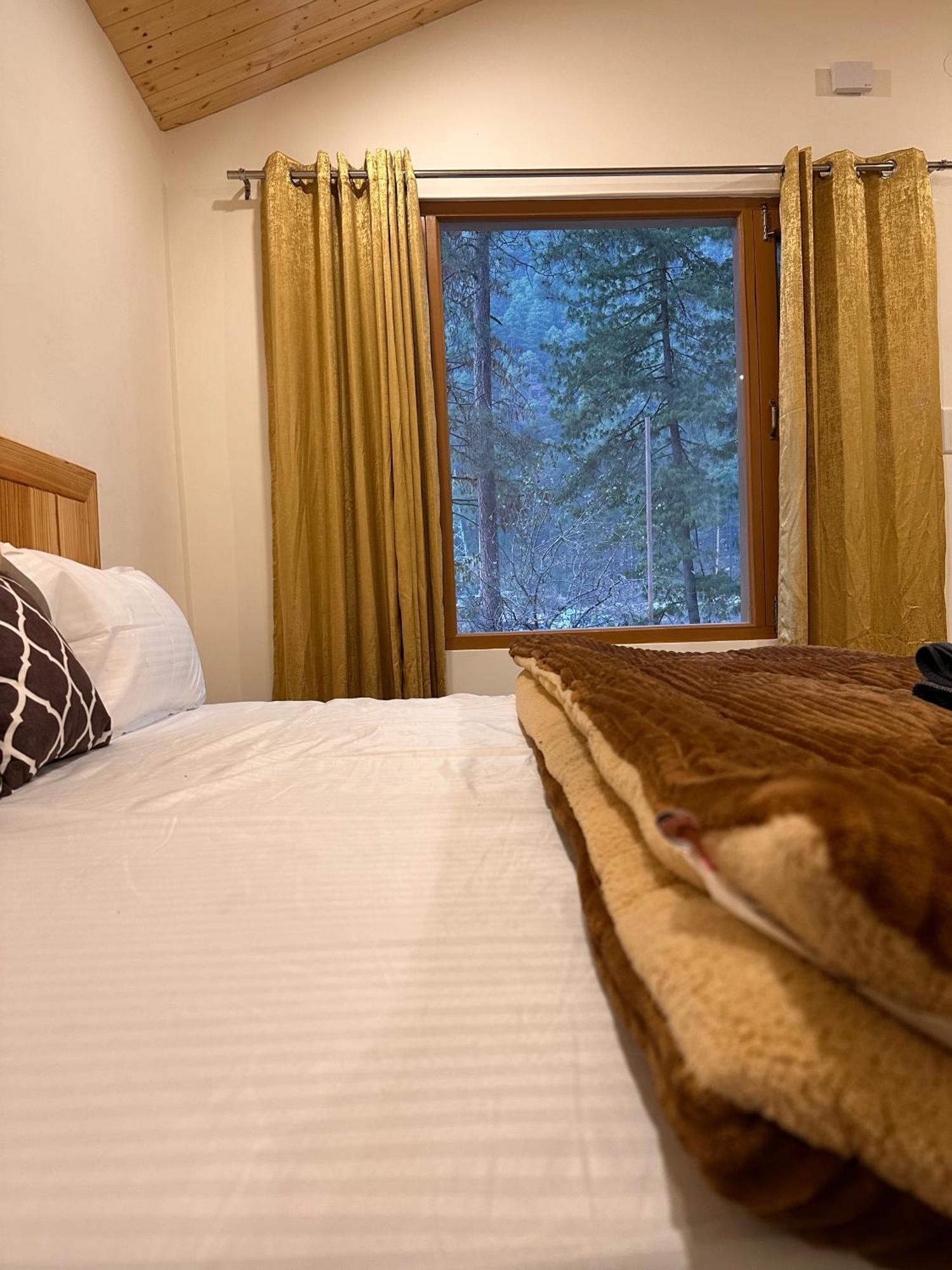 Ahava Kasol Riverside Cafe And Cottages ภายนอก รูปภาพ