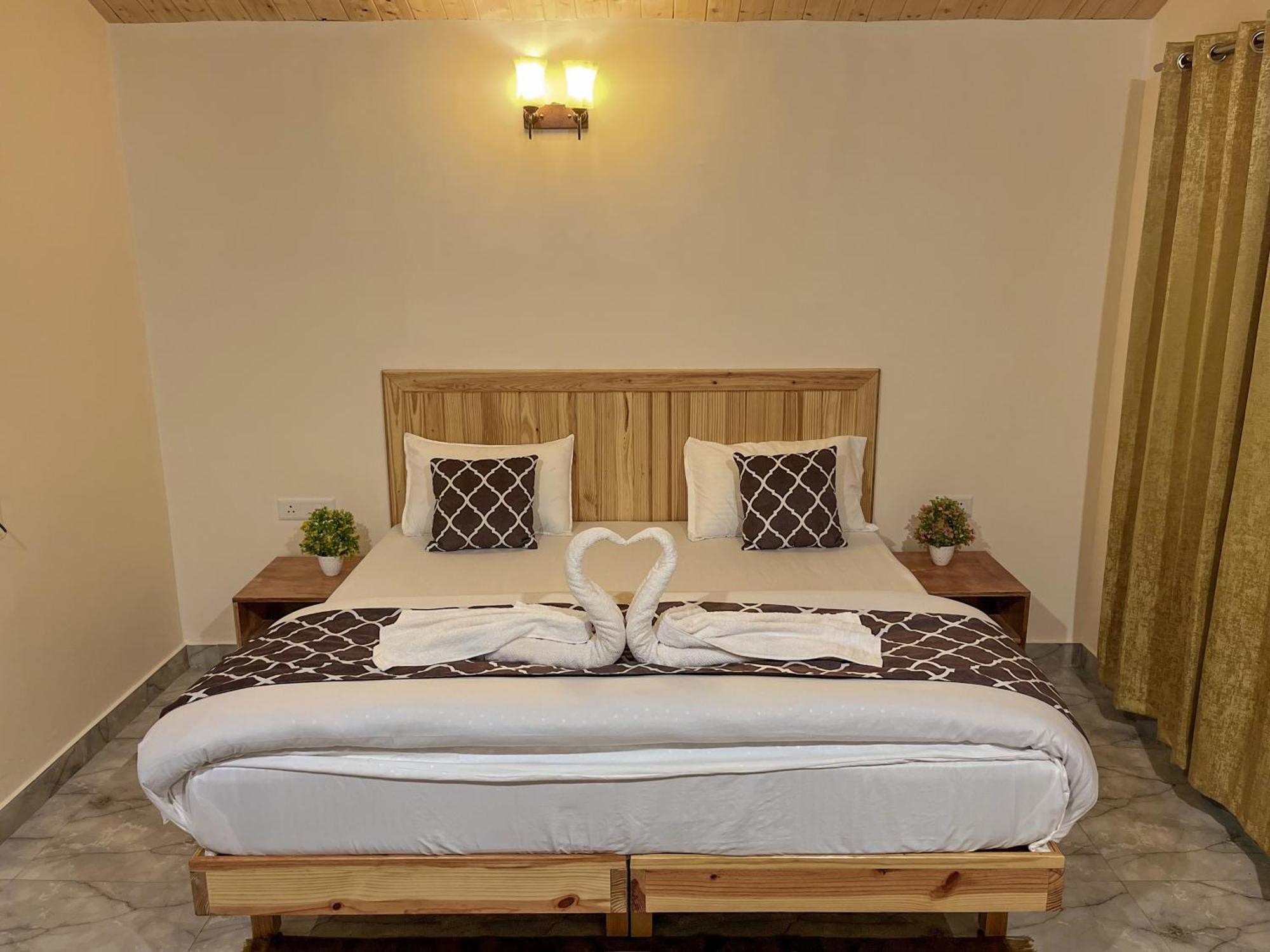 Ahava Kasol Riverside Cafe And Cottages ภายนอก รูปภาพ