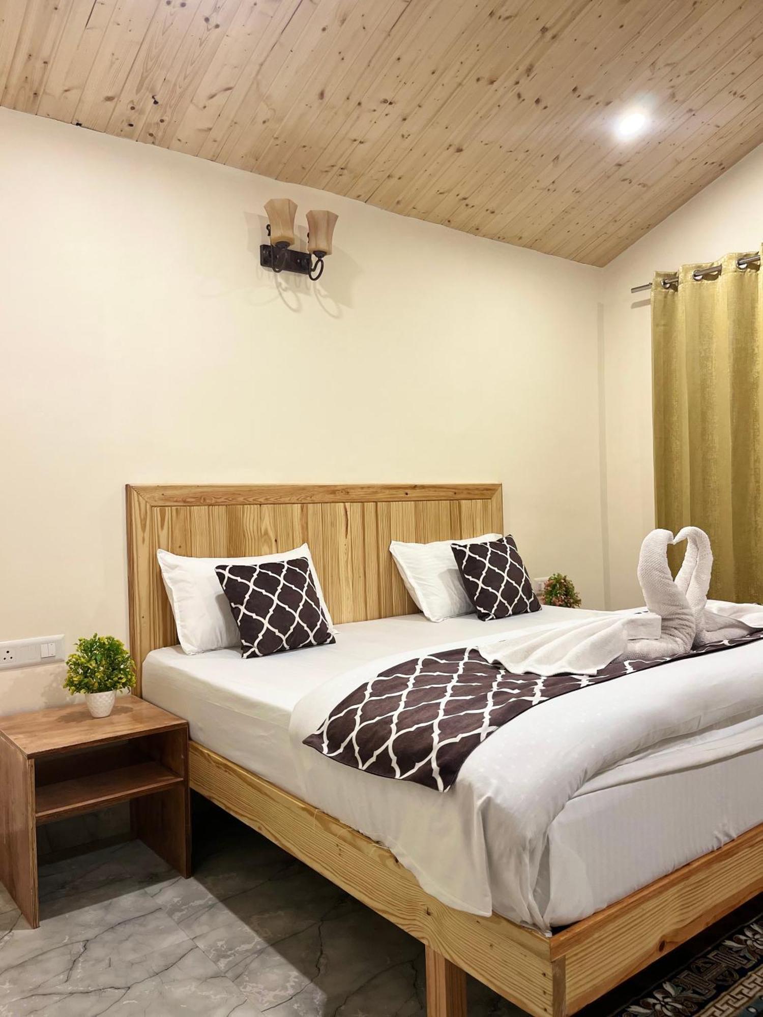 Ahava Kasol Riverside Cafe And Cottages ภายนอก รูปภาพ